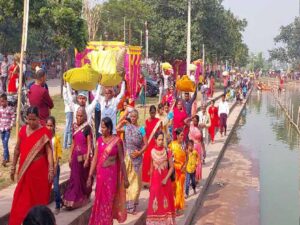युगों पुरानी छठ परंपरा की कहानी: जानें इसका आरंभ कहाँ हुआ