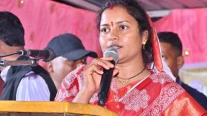 रायपुर : मंत्री श्रीमती लक्ष्मी राजवाड़े ने रजवार समाज के मेधावी विद्यार्थियों को किया सम्मानित