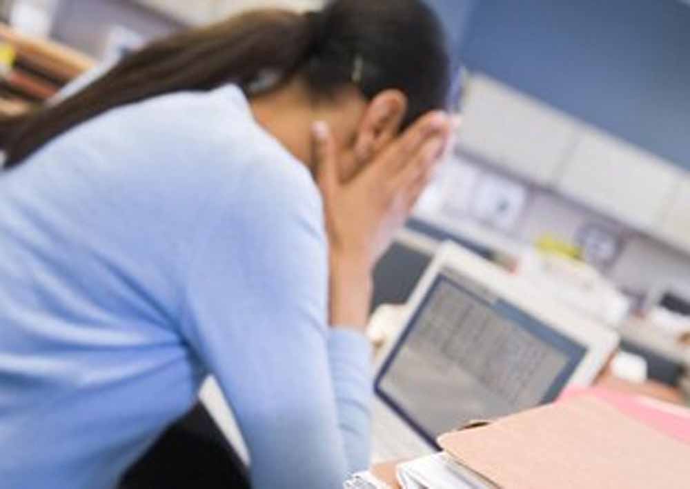 सारी दिन कुर्सी पर? जानें आयुर्वेदिक तरीके जो बचाएं आपको बीमारियों से