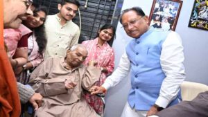 सीएम साय ने गौरेला में किया मीसाबंदियों का अभिनंदन, कहा– लोकतंत्र के सच्चे प्रहरी हैं मीसाबंदी