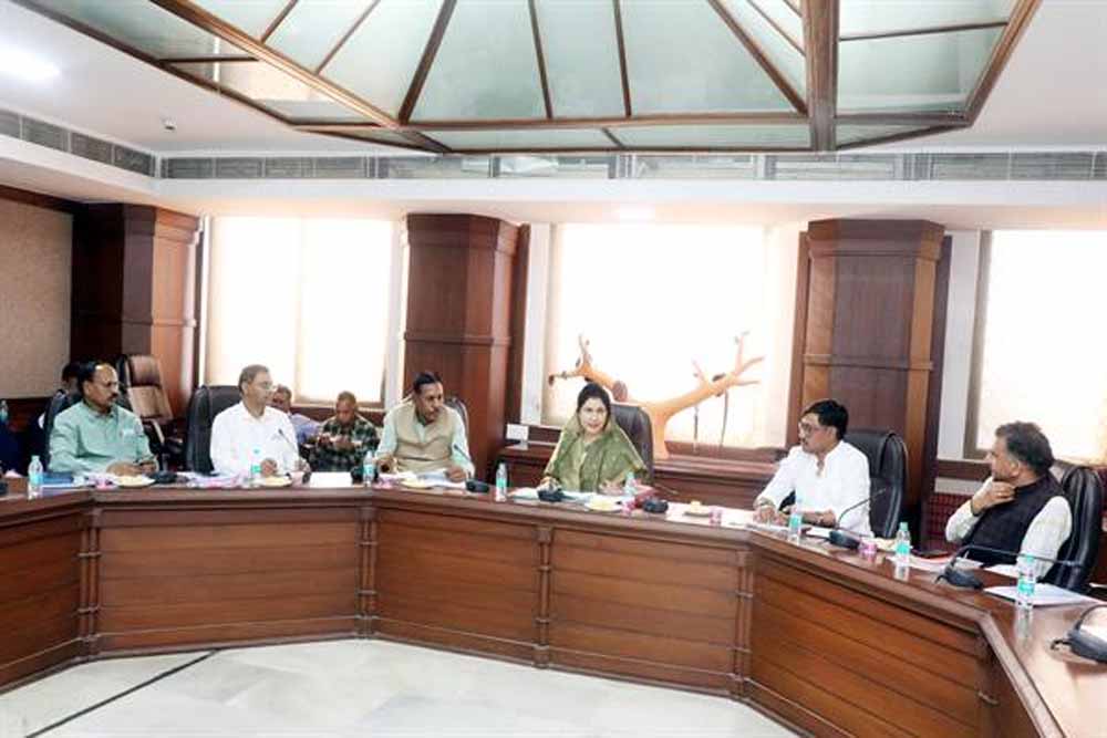 विधानसभा में विभागीय परामर्शदात्री समिति की बैठक सम्पन्न; नवाचारों और योजनाओं की हुई विस्तृत समीक्षा