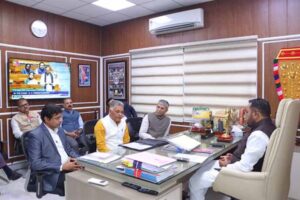 मंत्री  परमार ने, अखिल भारतीय आयुर्वेद संस्थान की उज्जैन में स्थापना के लिए किया आग्रह