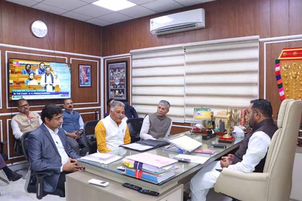 मंत्री  परमार ने, अखिल भारतीय आयुर्वेद संस्थान की उज्जैन में स्थापना के लिए किया आग्रह