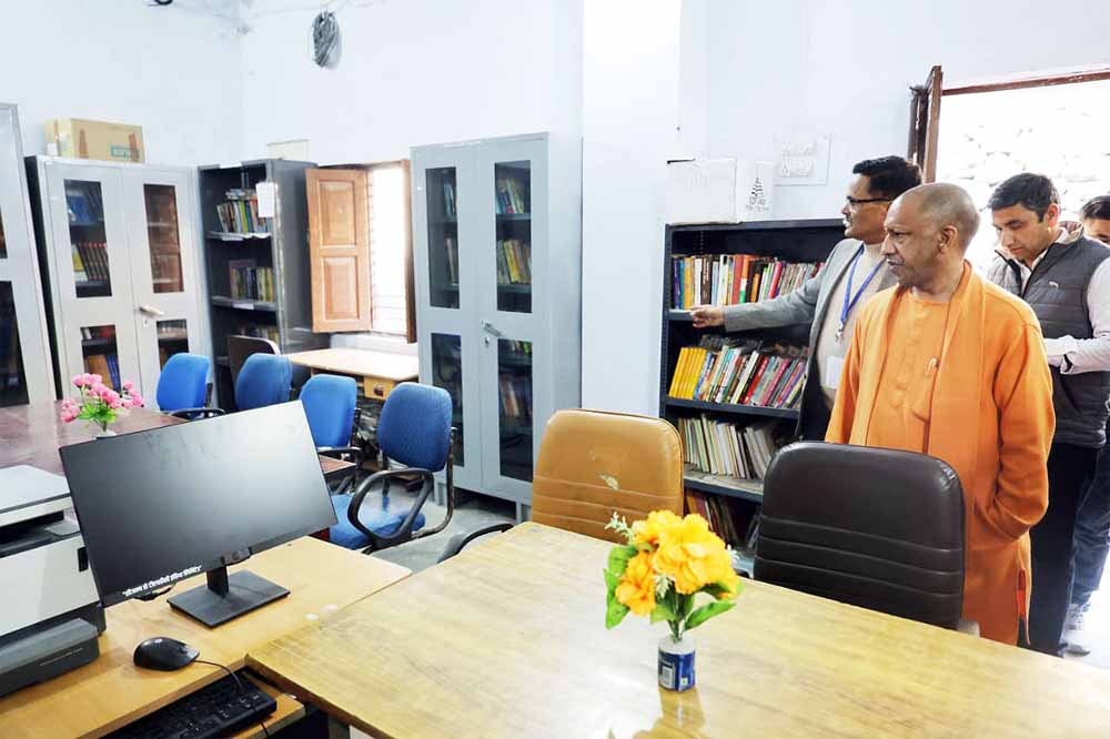 उत्तराखंड दौरे पर पहुंचे मुख्यमंत्री ने बिथ्याणी (यमकेश्वर) स्थित महाविद्यालय का किया निरीक्षण