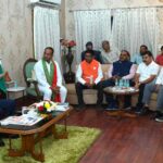 छत्तीसगढ़ रेडक्रॉस सोसायटी की नई टीम ने राज्यपाल डेका से की मुलाकात