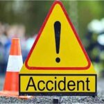 ओवरटेक के दौरान बड़ा हादसा: स्कूल बस के पास से निकलते वक्त बाइक नहर में गिरी