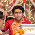 लड़कियों को धीरेंद्र शास्त्री की नसीहत: दुर्गा बनो, काली बनो, बयान पर छिड़ी बहस