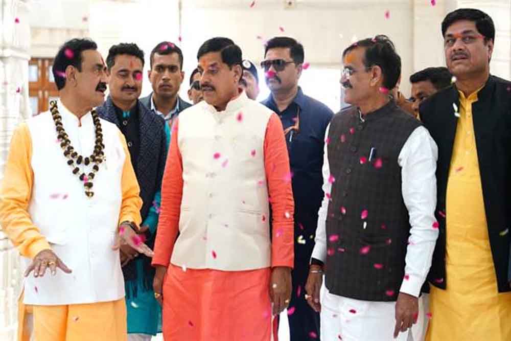 मुख्यमंत्री, डबरा में नवग्रह शक्तिपीठ के प्राण-प्रतिष्ठा समारोह में हुए शामिल