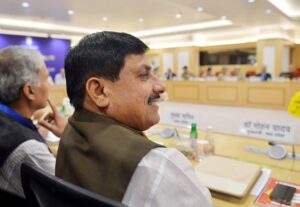 राज्य सरकार ने 11 महीने में लिया 72,900 करोड़ का कर्ज, बजट से एक दिन पहले फिर बढ़ेगा बोझ