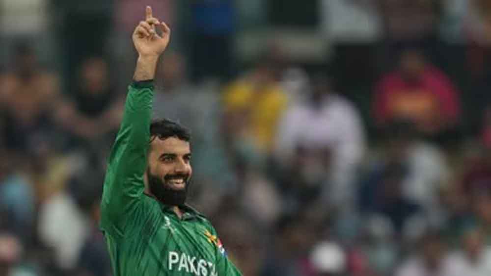 क्या बदलने वाली है कप्तानी? अफरीदी ने शादाब को बताया भविष्य का लीडर, सलमान अली पर सवाल