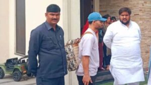 पिता के अंतिम संस्कार के बाद कर्तव्यपथ पर लौटे रिंकू, बोले— हर रन पापा के नाम