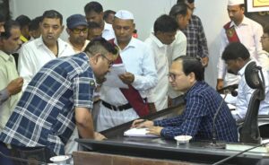 कलेक्टर ने जनदर्शन में सुनी आमलोगों की समस्याएं, अधिकारियों को त्वरित कार्यवाही के दिए निर्देश