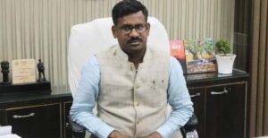 कलेक्टर ने लिया सख्त एक्शन: RI और पटवारी निलंबित, तहसीलदार को दी जबरदस्त फटकार, रेवेन्यू डिपार्टमेंट शून्य