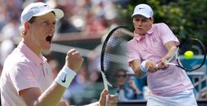 जैनिक सिनर मियामी ओपन के क्वार्टर फाइनल में, बने रिकॉर्ड के मालिक; 2-5 से पिछड़ने के बाद की जबरदस्त वापसी