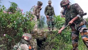 मणिपुर: उखरूल में सुरक्षाबलों ने ध्वस्त किए 6 अवैध बंकर, हिंसा रोकने के लिए की बड़ी तैनाती