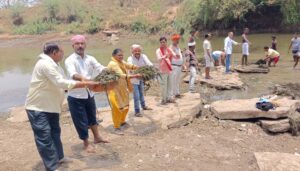 प्रधानमंत्री कृषि सिंचाई योजना के तहत जल गंगा संवर्धन अभियान में स्टॉप डैम और चेक डैम का मरम्मत व नवीनीकरण कार्य