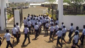 सांदीपनि स्कूल का रिजल्ट चौंकाने वाला, 332 में से 245 छात्र फेल, प्रिंसिपल को नोटिस जारी