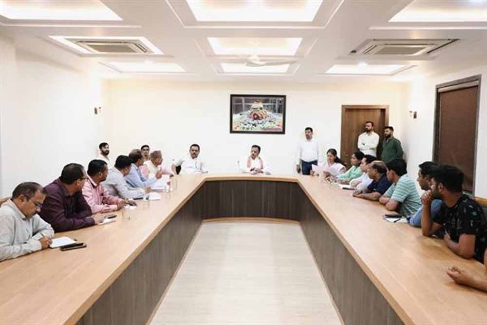 उप मुख्यमंत्री  शुक्ल ने रीवा ने घरेलू गैस आपूर्ति व्यवस्था की समीक्षा की