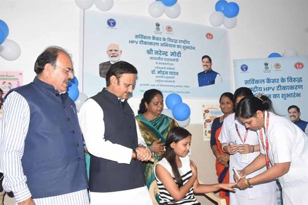 2 लाख से अधिक बालिकाओं के टीकाकरण की उपलब्धि पर स्वास्थ्य टीम, जागरूक अभिभावकों की भूमिका की सराहना की