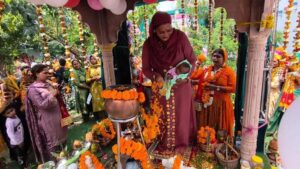 समाज को संदेश: भिवानी में किन्नर बच्चे का धूमधाम से जन्मोत्सव, संतों ने दिया आशीर्वाद