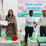 मधुमक्खी पालन से किसानों की आय में 20 से 25 प्रतिशत तक वृद्धि संभव