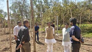 उप मुख्यमंत्री  शुक्ल ने प्राकृतिक खेती का किया निरीक्षण