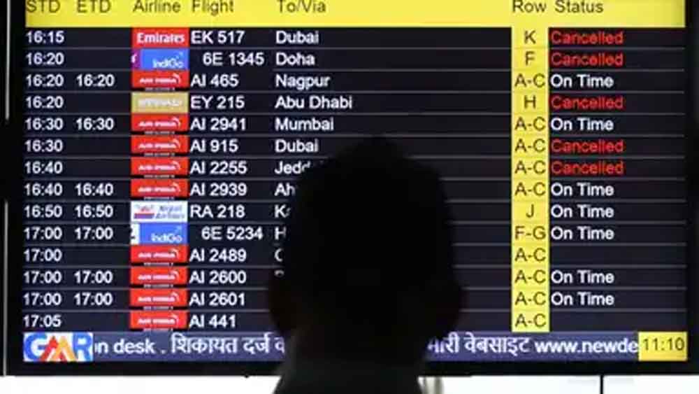 हवाई यात्रा पर ईरान संकट की मार: सैकड़ों उड़ानें कैंसिल, यात्रियों को रिफंड में छूट