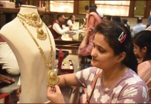 सोने-चांदी के दाम में फिर हुआ बदलाव, भोपाल, दिल्ली और जयपुर के ताजे रेट जानें