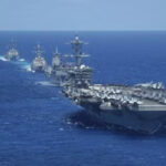 तनाव चरम पर: ईरान ने USS Abraham Lincoln को बनाया निशाना, पीछे हटने से किया इनकार