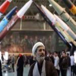 ईरान में सियासी हलचल तेज! खामेनेई को लेकर अटकलें, IRGC गार्ड्स पर मंत्री का बड़ा बयान