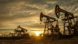 ब्रेंट क्रूड 100 डॉलर प्रति बैरल को पार, आम आदमी की जेब पर पड़ेगा बड़ा असर