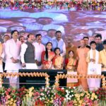 योगी आदित्यनाथ का पाकिस्तान पर तीखा बयान, लखीमपुर में भूमि वितरण और विकास परियोजनाओं का लोकार्पण