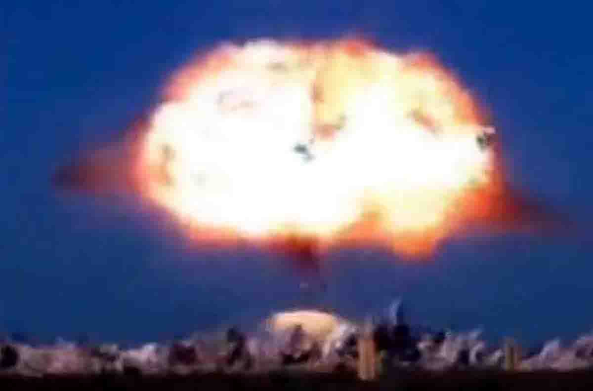 दुश्मन के ठिकानों पर बरसेगी स्वदेशी ‘धमक’, रक्षा मंत्रालय खरीदेगा 1000 किलो वाले 600 हवाई बम