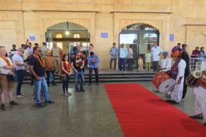 युद्ध का पर्यटन पर असर: शाही ट्रेन पैलेस ऑन व्हील्स में सिर्फ 30 यात्री पहुंचे जैसलमेर