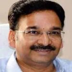 जमीन घोटाले में फंसे आईएएस विनय चौबे को बेल, शराब केस बना रुकावट