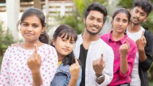 उत्तर प्रदेश में 13.35 करोड़ मतदाता तय करेंगे भविष्य, निर्वाचन आयोग ने सात लाख नामों को सूची से हटाने की तैयारी की पूरी