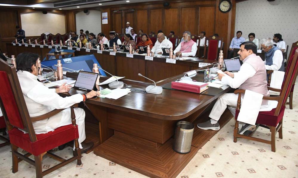 प्रदेश में सड़कों का जाल बिछाने की तैयारी, इंफ्रास्ट्रक्चर पर सरकार ने किया बड़ा दांव, कैबिनेट में लिए गए फैसले