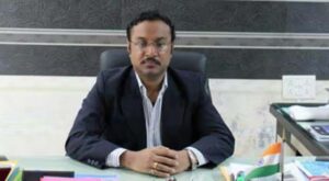 IAS अधिकारी की 20 करोड़ की संपत्ति जब्त, करप्शन केस में बड़ी स्ट्राइक, प्रशासनिक हलचल