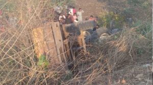 गड्ढे में पलटने से 4 दोस्तों की मौत, अनूपपुर में ट्रैक्टर पलटने से शव जेसीबी से निकाले गए