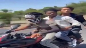 बाइक स्टंट के दौरान हुई त्रासदी, ट्रेलर से टकराकर 3 युवकों की मौत