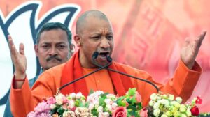 योगी ने बंगाल में तृकां को घेरा, बोले- राम के नाम और दुर्गा पूजा से ममता दीदी को नफरत, सड़कों पर कराती हैं इफ्तार पार्टी