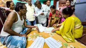 उत्तर प्रदेश में 5.5 लाख प्रगणक संभालेंगे डिजिटल जनगणना का जिम्मा, मुख्य सचिव ने 10 अप्रैल तक तैयारी पूरी करने के दिए निर्देश