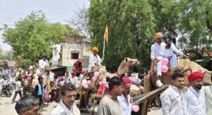 भाई ने निभाई परंपरा, बहन के घर 11 लाख का मायरा लेकर निकली भव्य यात्रा