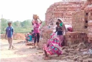 Humanity Story: कैथल के शिक्षक ने पेश की मिसाल, मजदूरों के बच्चों की पढ़ाई का उठाया जिम्मा