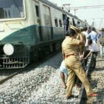 गेटमैन की कमी बनी चुनौती, सरपंच रोज संभालते हैं रेलवे फाटक और देते हैं हरी झंडी