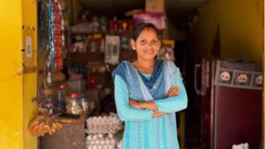 प्रतिमाह कमा रहीं 8 से 10 हजार रूपये