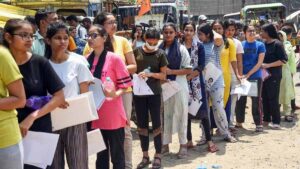 परीक्षा केंद्रों के 200 मीटर पर लगे पाबंदी, अफवाह फैलाने वालों पर सख्त कार्रवाई