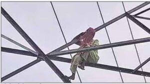 चिलुआताल में हंगामा, अपहरण केस के बाद फिर प्रेमी से मिलने पर अड़ी किशोरी