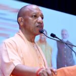 गोरखपुर के तारामंडल क्षेत्र में वाटर बॉडी पर 14.33 करोड़ रुपये की लागत से बने टू-लेन ब्रिज का लोकार्पण किया सीएम योगी ने