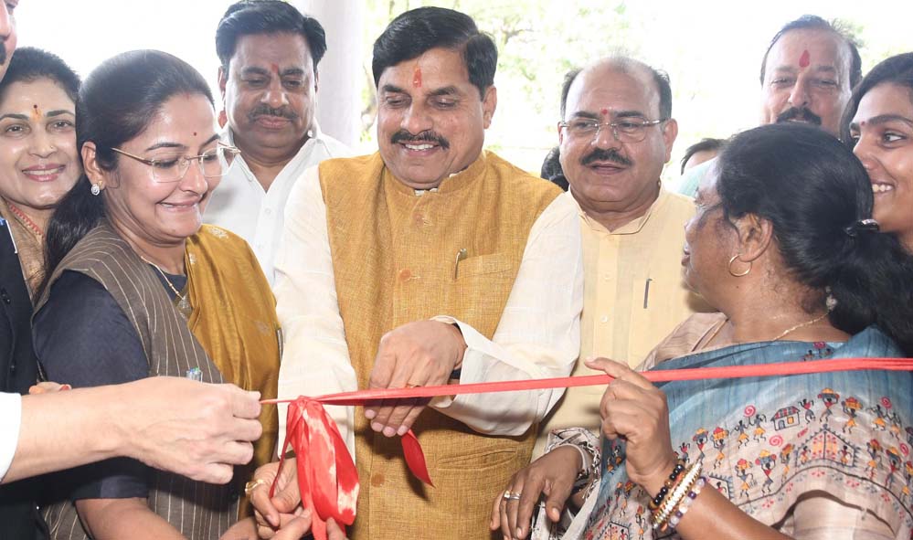 CM ने 8-मंजिला भोपाल निगम भवन का उद्घाटन किया, जनता सेवाओं और सोलर प्लांट का होगा लाभ